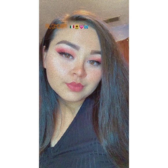 Meet your Posher, Alondra - Picture 1 of 1